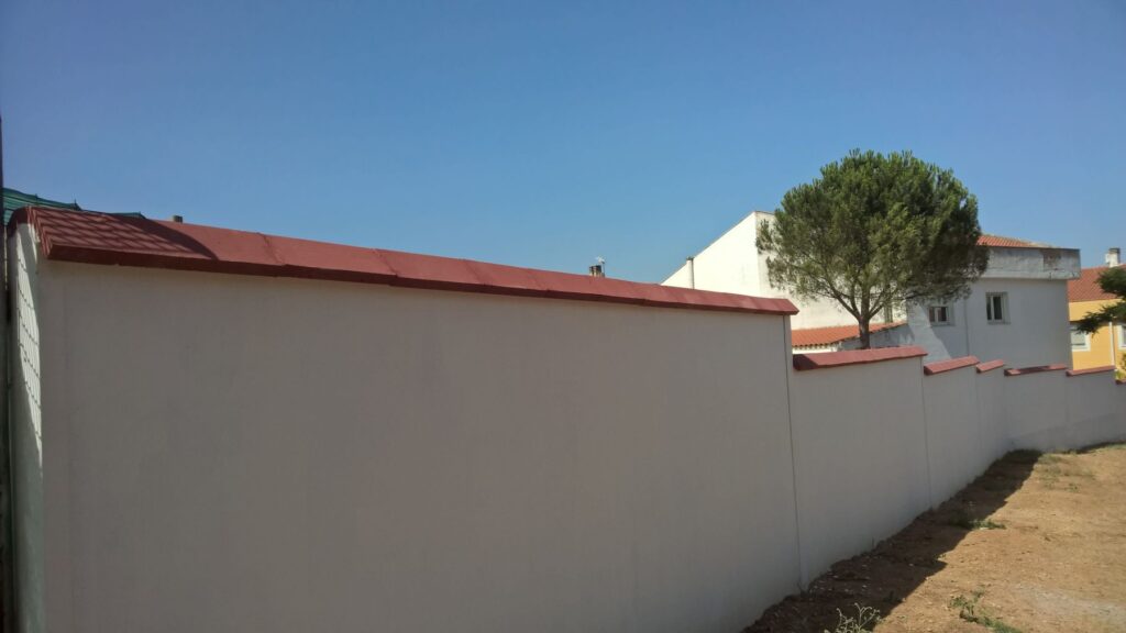 Placas de hormigón para cerramientos en Cáceres (Extremadura)